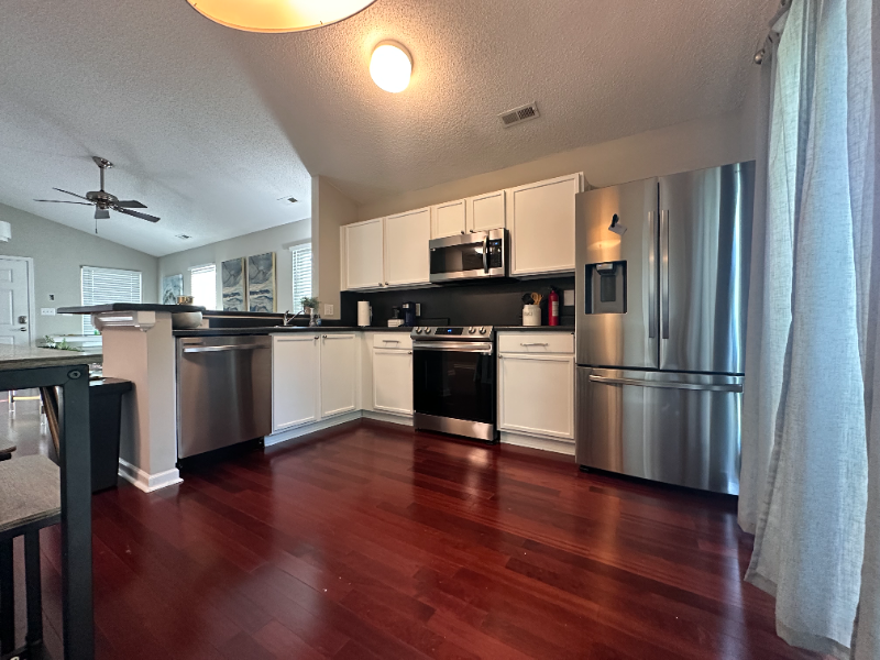 3030 Talledaga Ln Sw - Photo 3 of 10