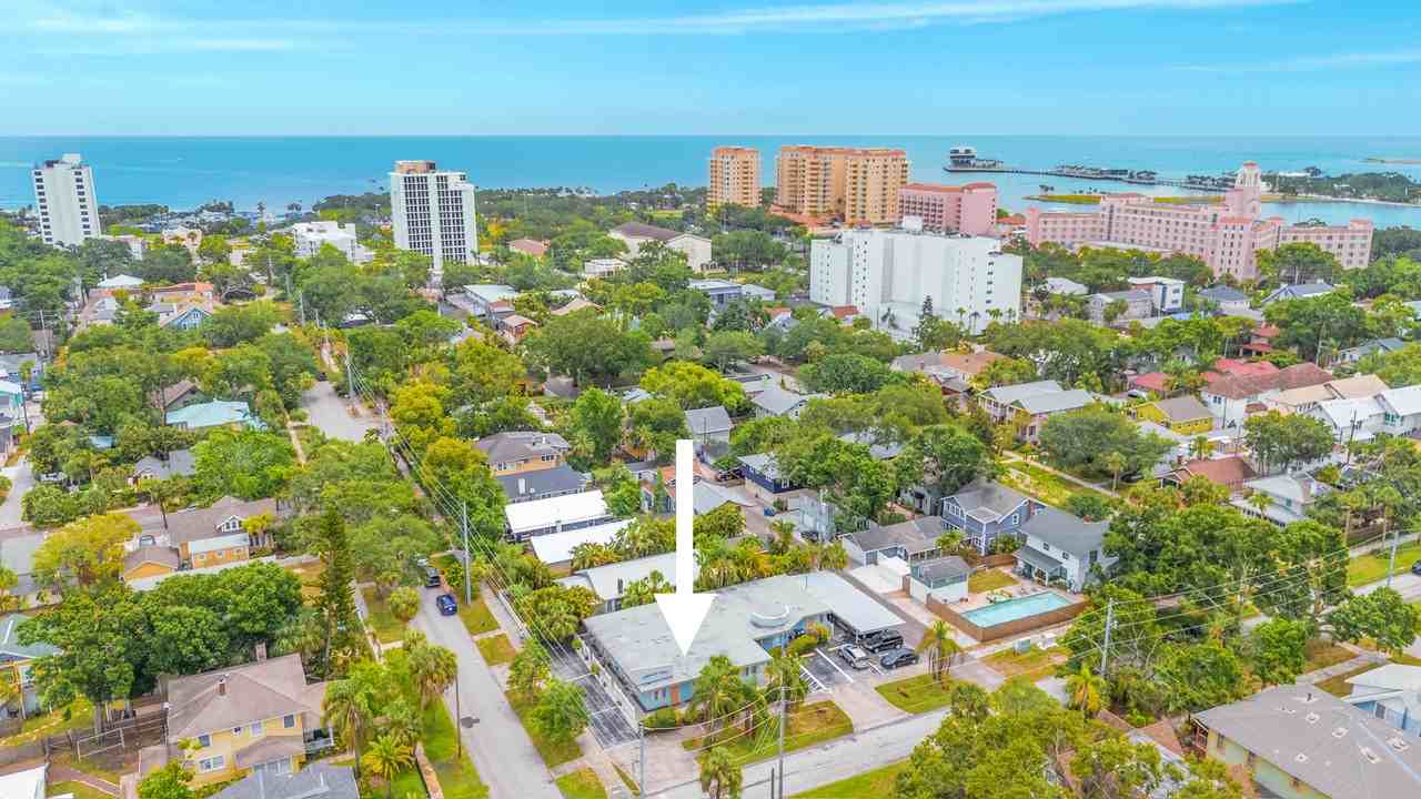 206 9th Avenue Northeast #7 - Photo 2 of 18