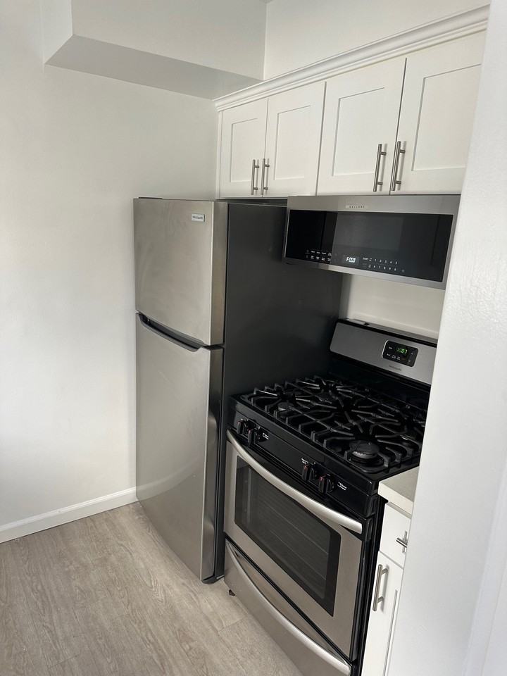 Roberts - Doheny - Photo 7 of 11