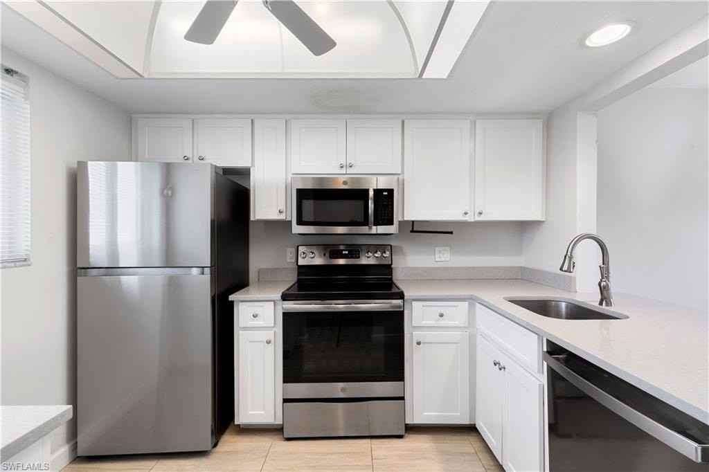 1008 Manatee Rd #G103 - Photo 3 of 24