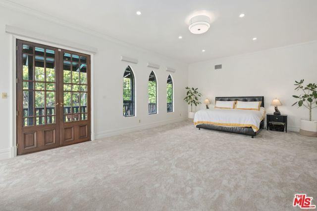 434 26th St - Photo 2 of 8