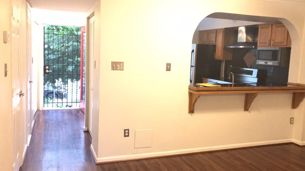 1325A 11th St NW #A - Photo 4 of 21