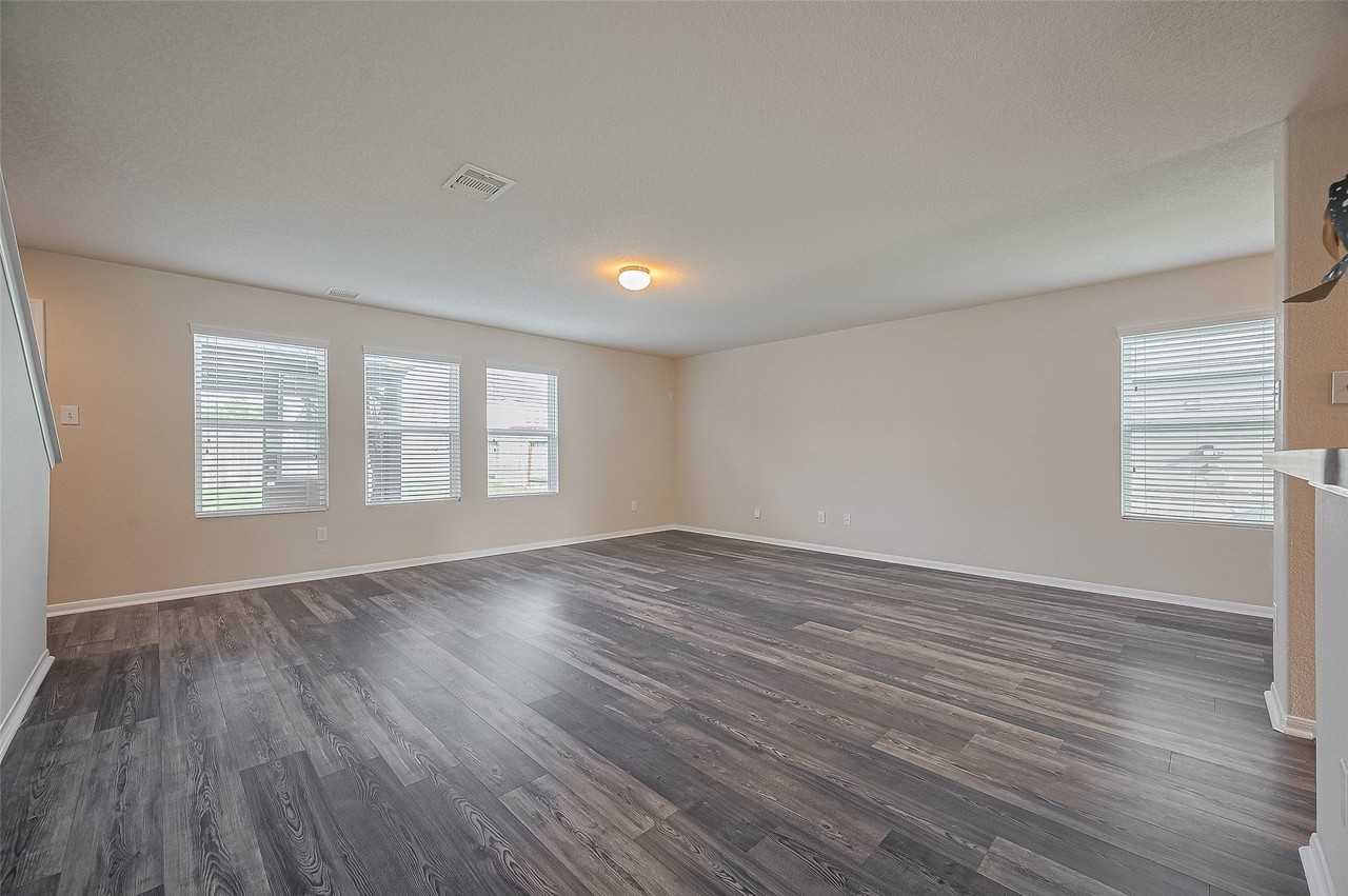 2315 Zephyr Ln - Photo 6 of 45