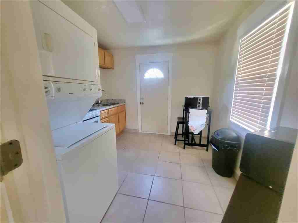 5737 Cameron Blvd - Photo 3 of 7