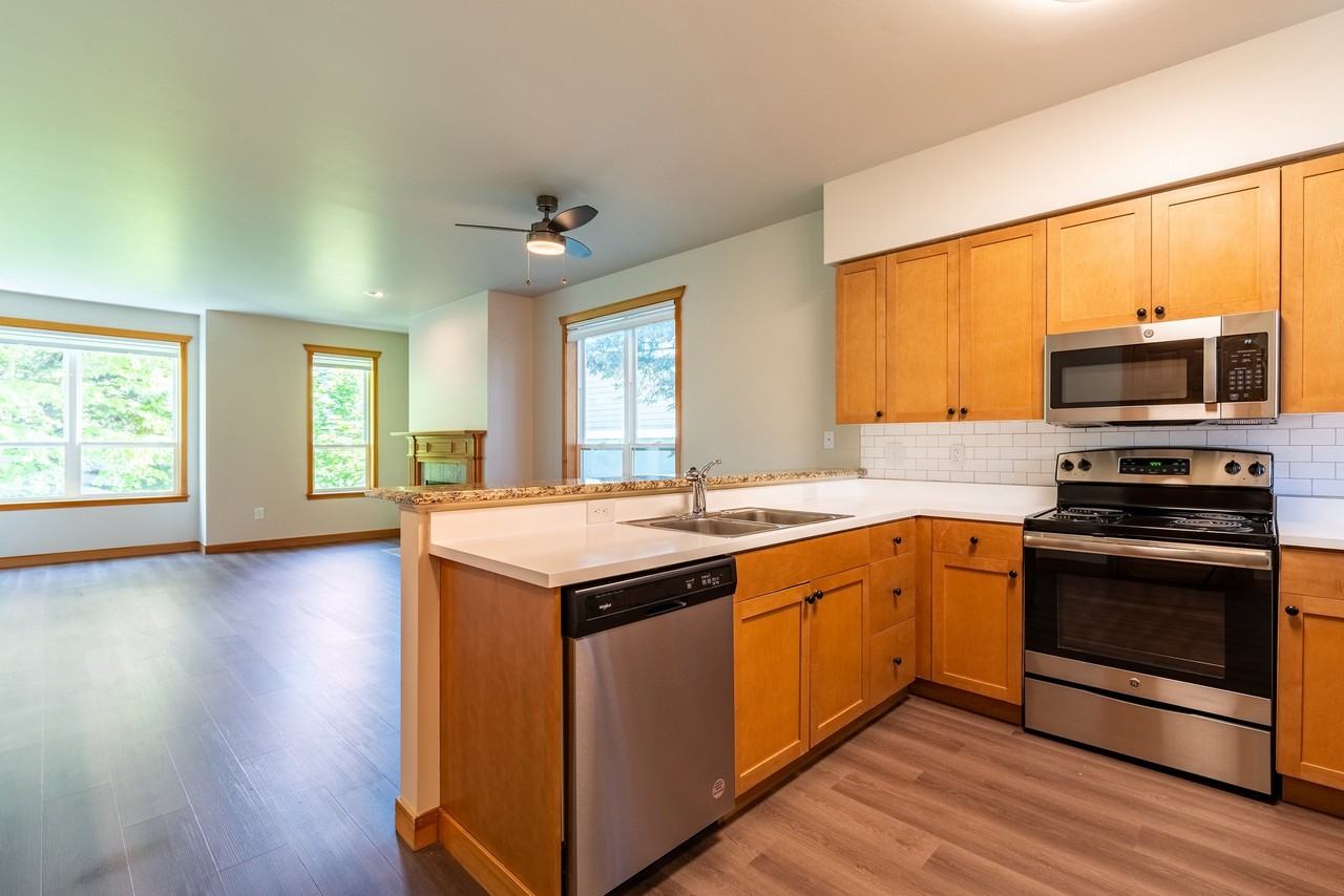 Pacific Pointe - Photo 2 of 36