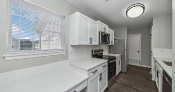 featured image of 492 Vinings Dr