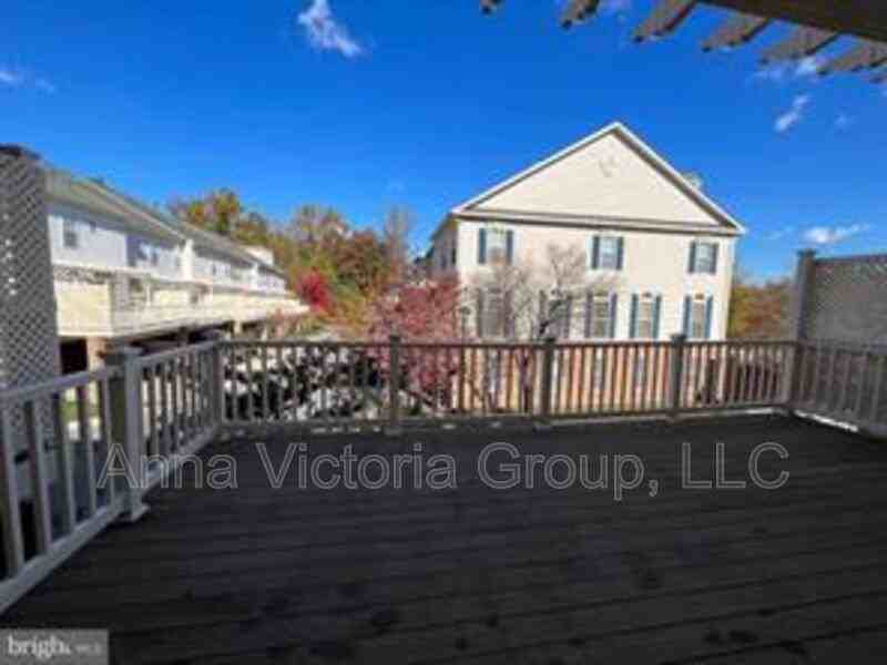 15808 Buxton Pl - Photo 3 of 20