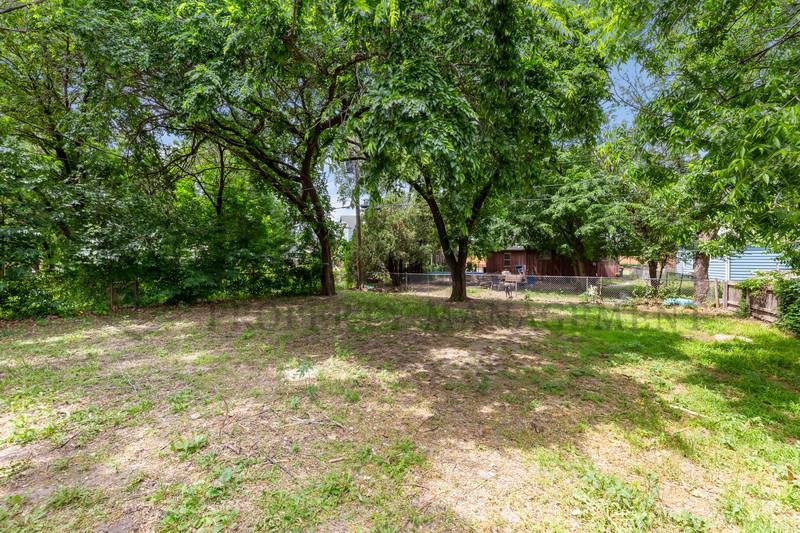 1041 S Christine St - Photo 2 of 14