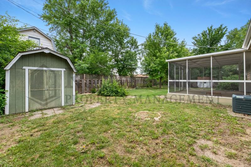 614 N Brownthrush Ln - Photo 3 of 34