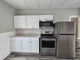 featured image of 144 Pierce St #2