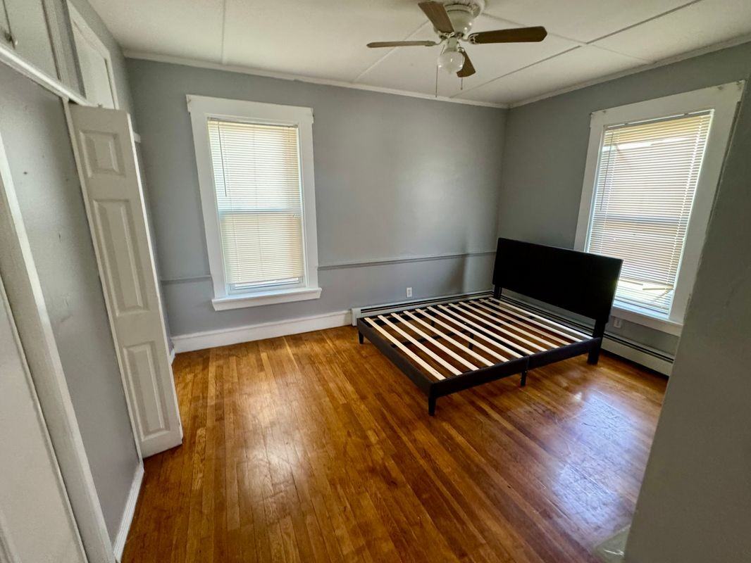 1 Laurel Ave - Photo 2 of 10