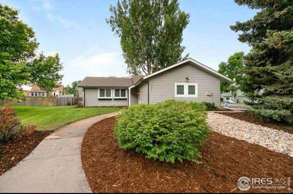 1001 Camelot Cir #NA - Photo 3 of 24