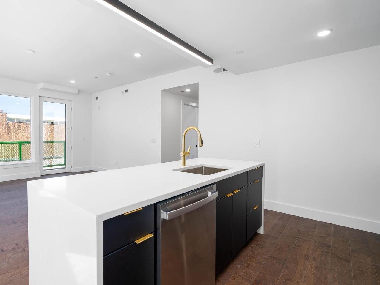 1501 N 31st St #312 - Photo 6 of 23