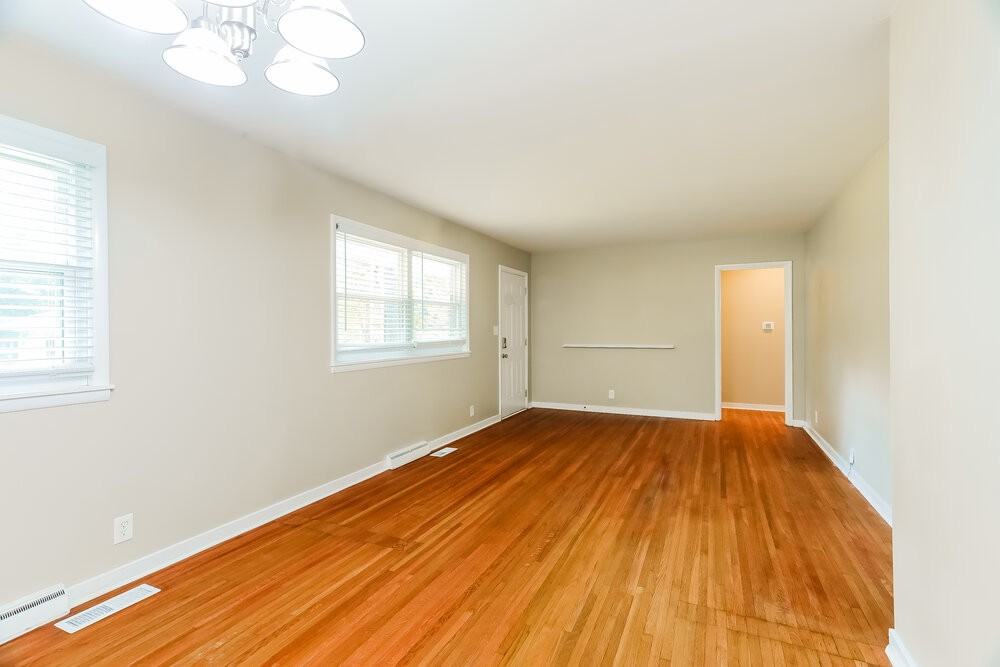 1108 Sherwood Forest Dr - Photo 7 of 16