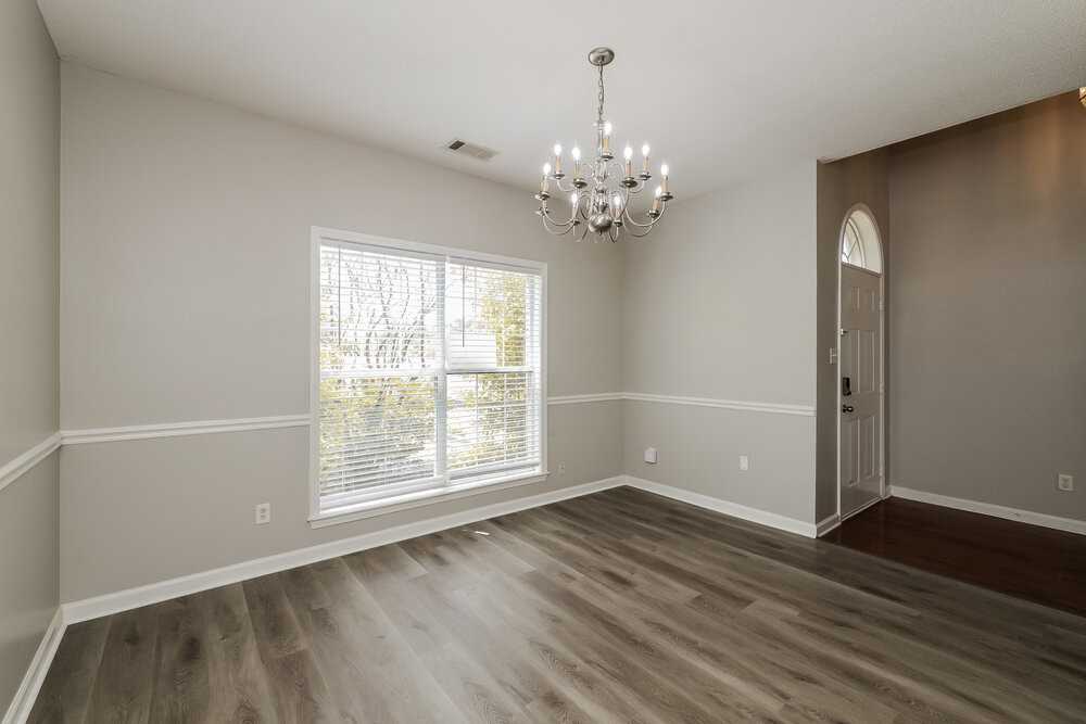 10076 Sutton Ridge Ln - Photo 6 of 17