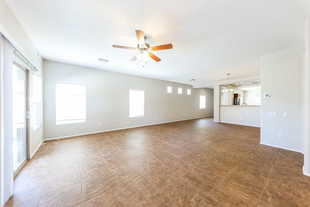 5438 W Pollack St - Photo 3 of 16