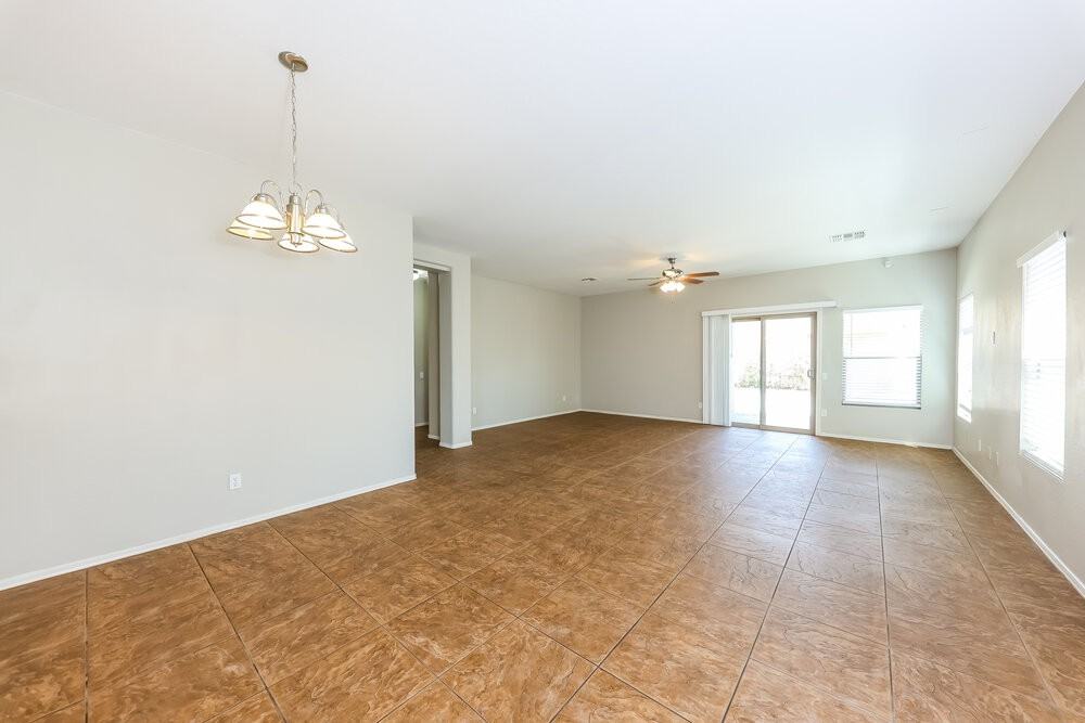 5438 W Pollack St - Photo 5 of 16