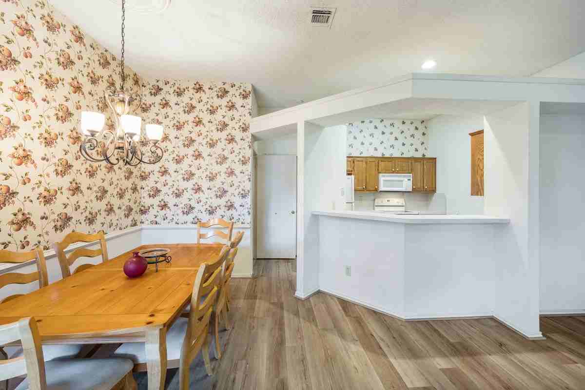 2016 Hearthside Ln - Photo 6 of 16