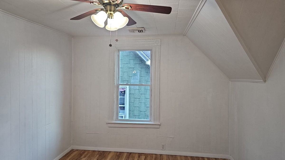 320 Willow St ##3 - Photo 7 of 17