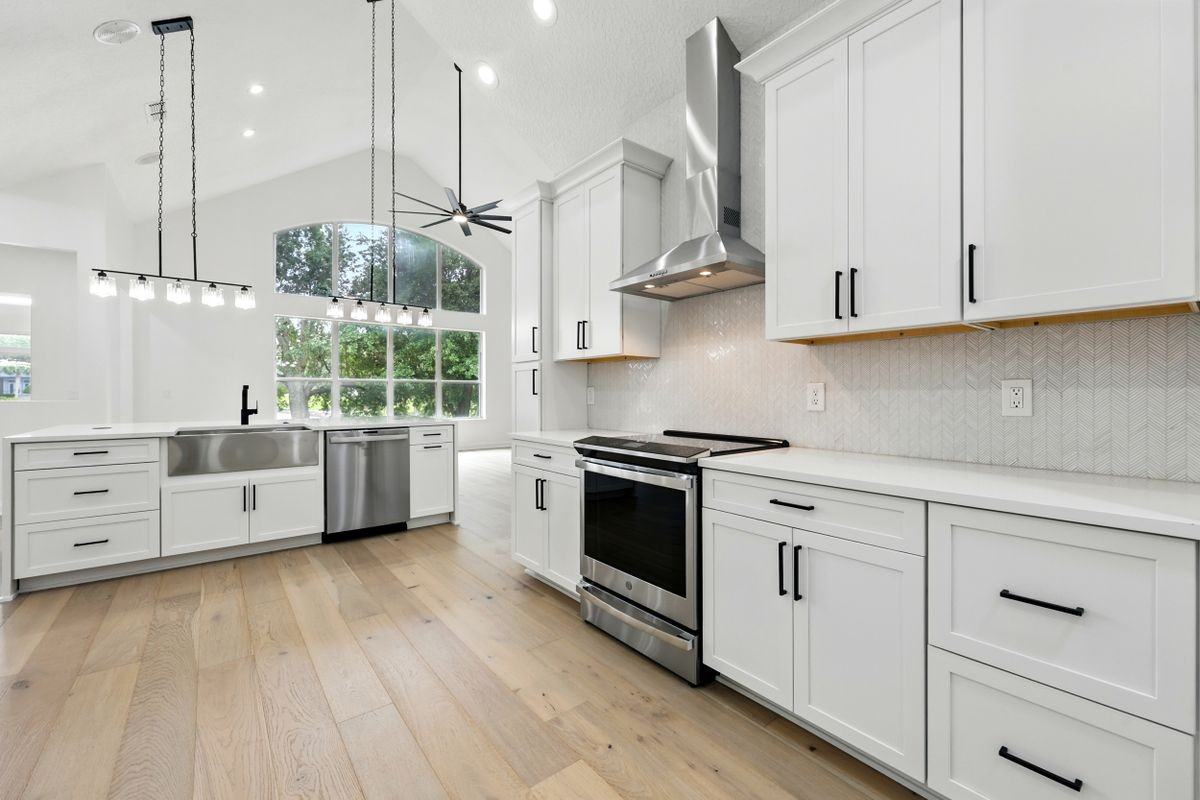 13600 Emerald Cove Ct - Photo 2 of 2