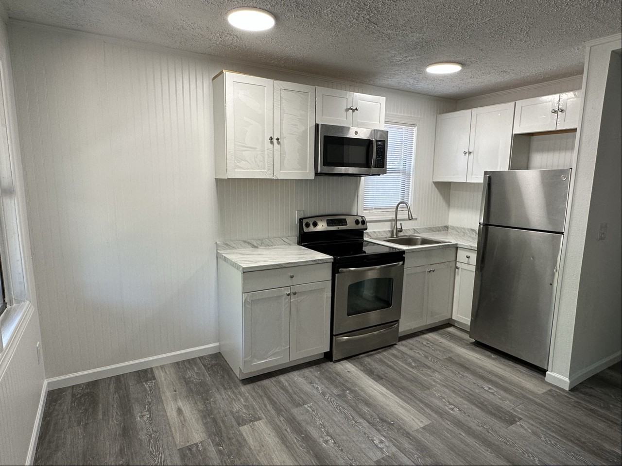 4022 Picciola Rd - Photo 2 of 10