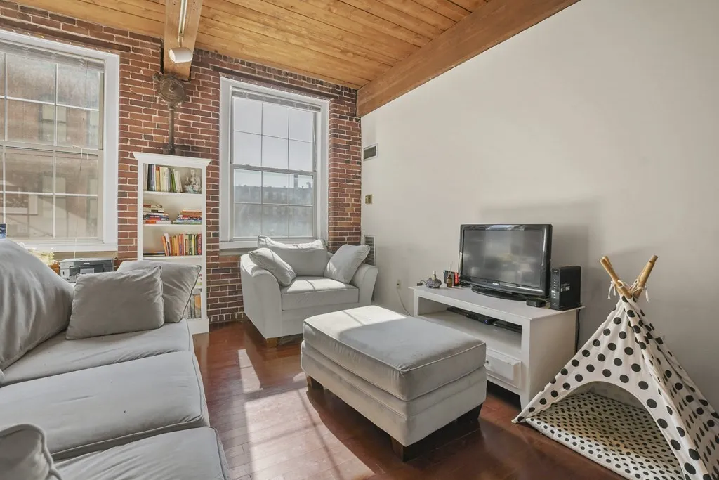 21 Wingate Street #202 - Photo 2 of 12