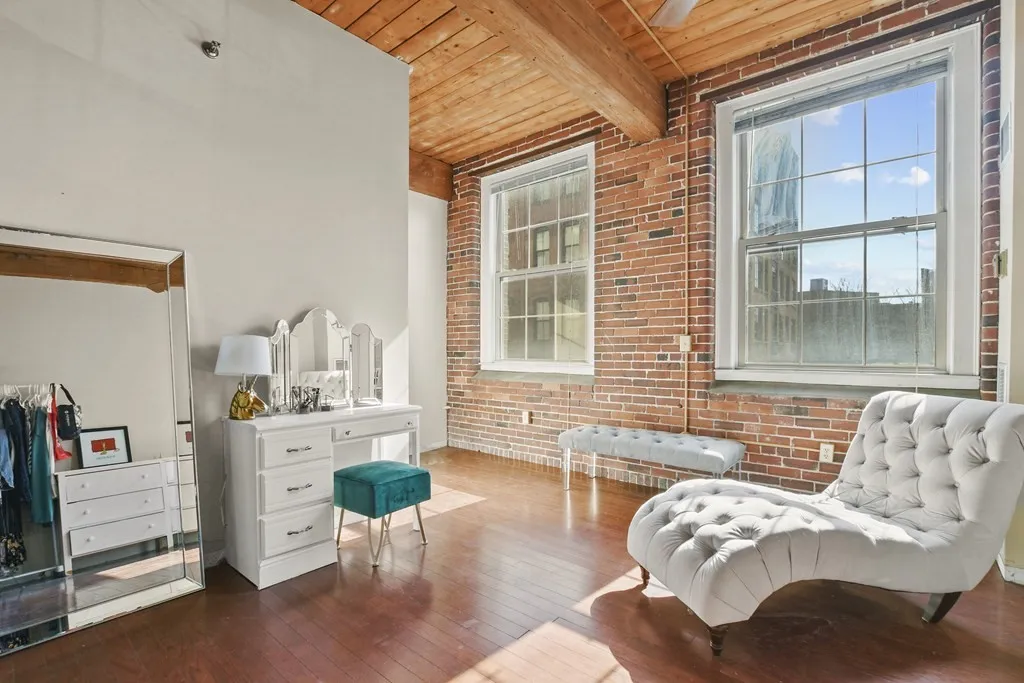 21 Wingate Street #202 - Photo 3 of 12