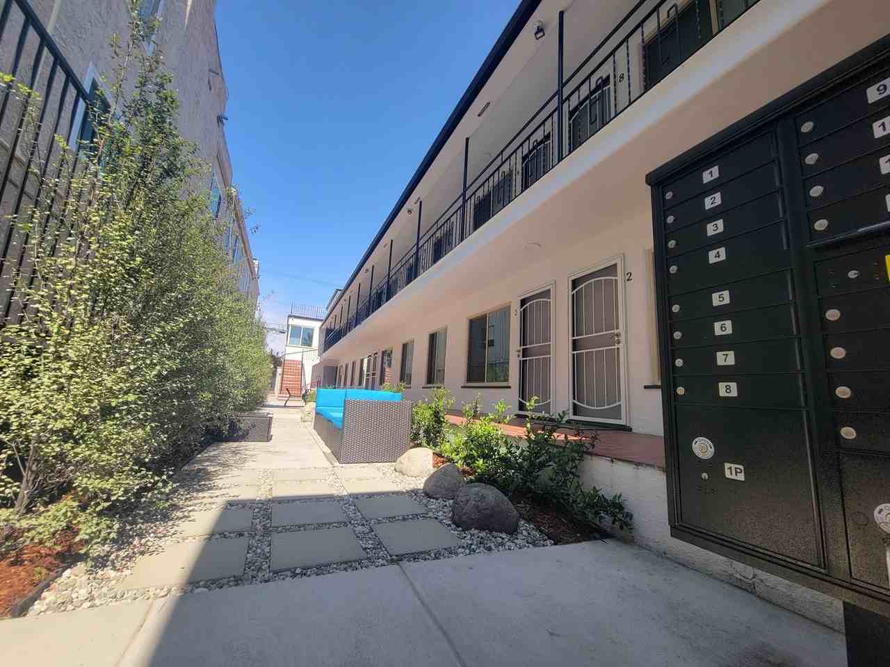 Shore Cliff - Photo 2 of 50