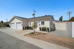 featured image of 1637 Irvine Ave
