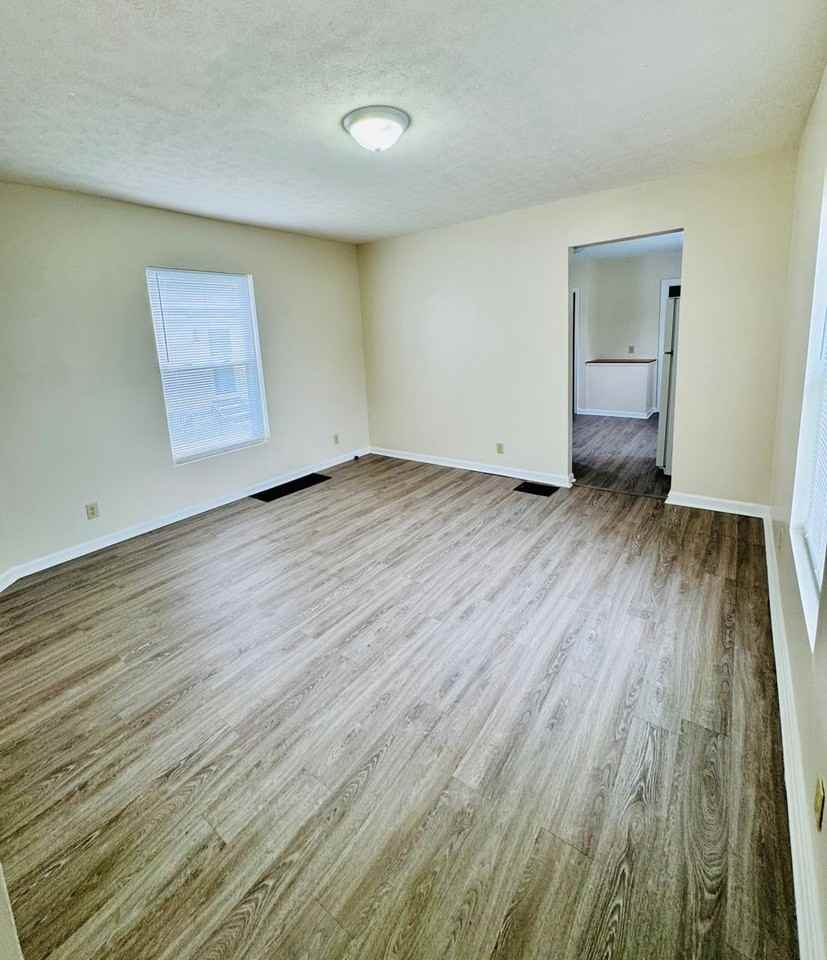 2220 S Main St - Photo 2 of 13