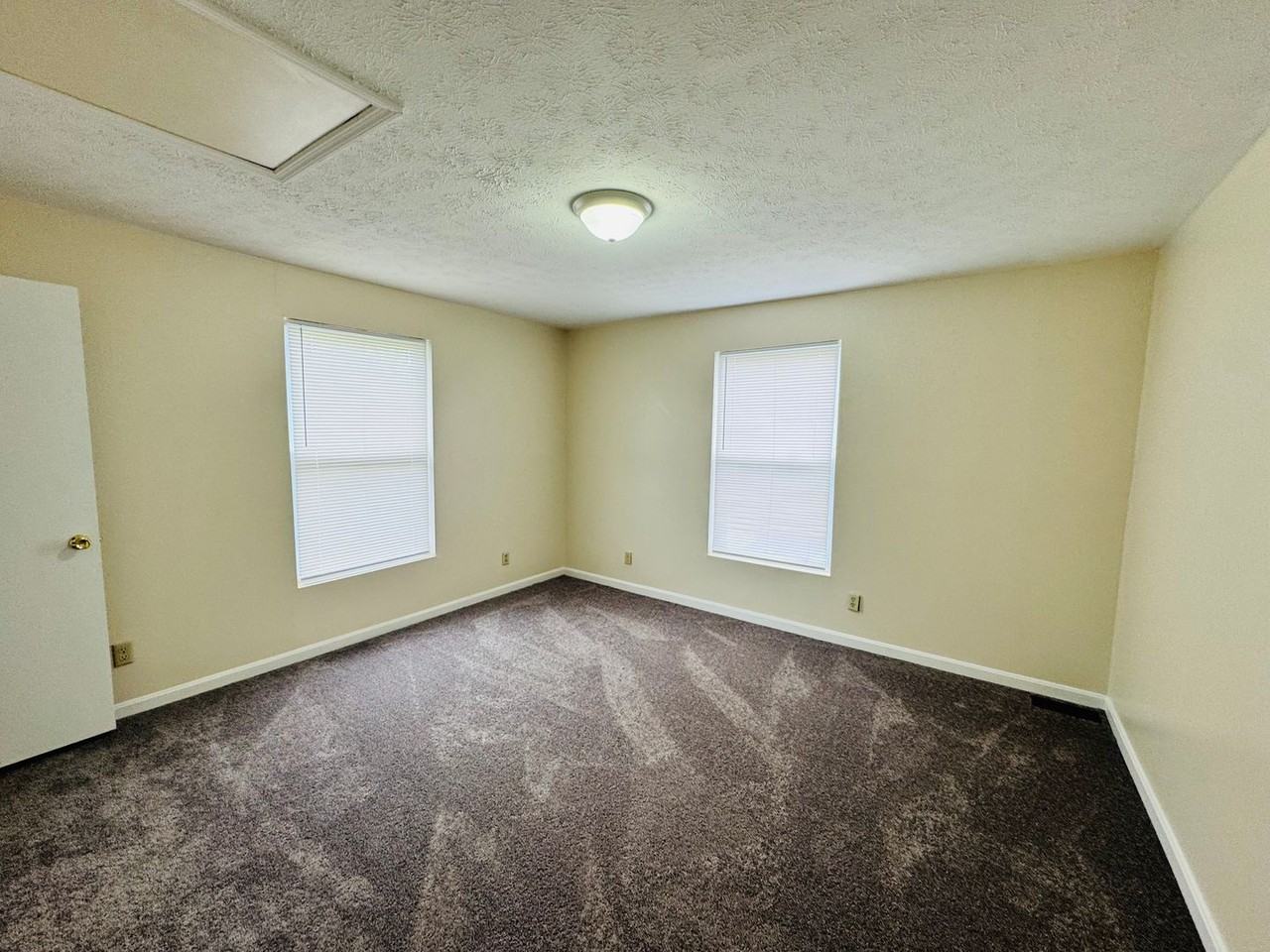 2220 S Main St - Photo 7 of 13