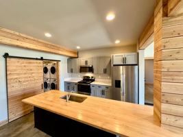 featured image of 121 E 26th Ave