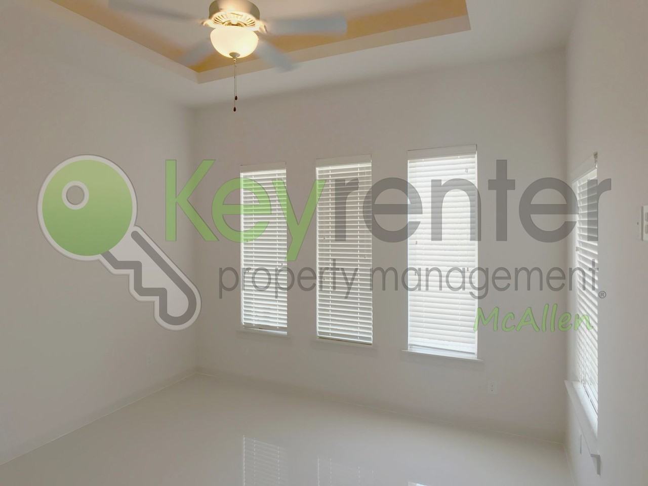 2920 N 51st St - Photo 3 of 29