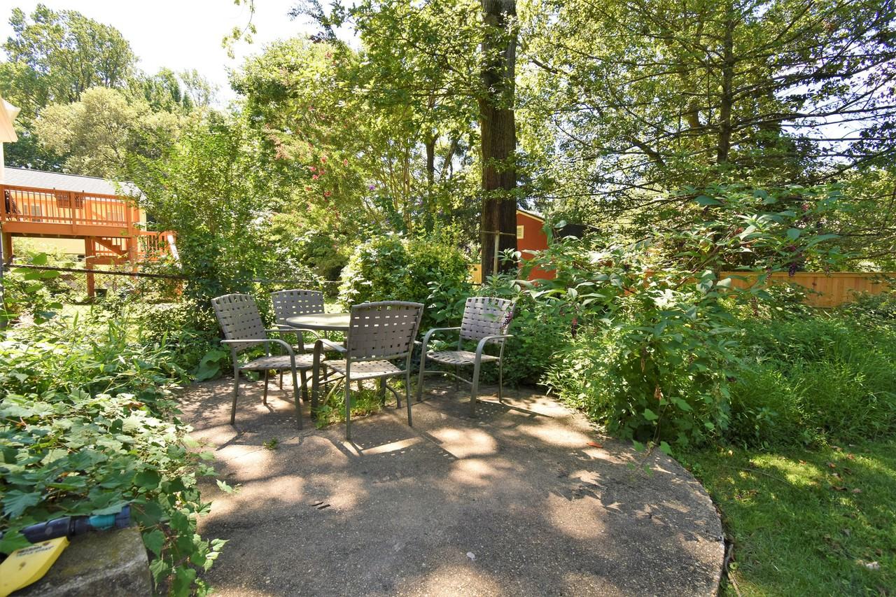 9922 Mayfield Dr - Photo 3 of 21