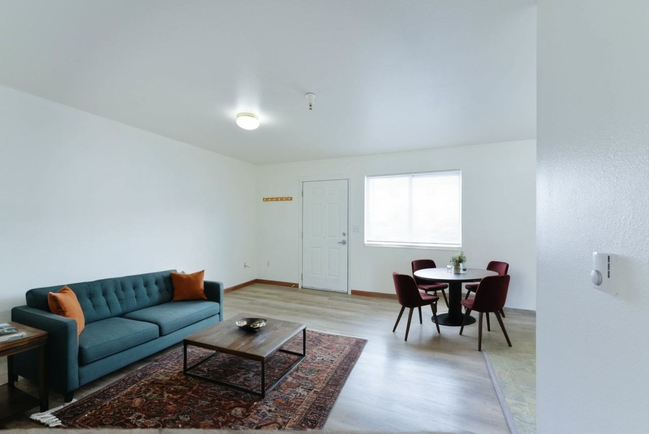 Baker Square Apartments - Photo 3 of 24