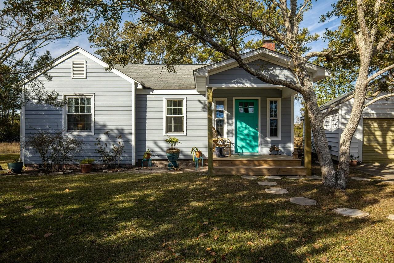 114 Chestnut Dr - Photo 3 of 50