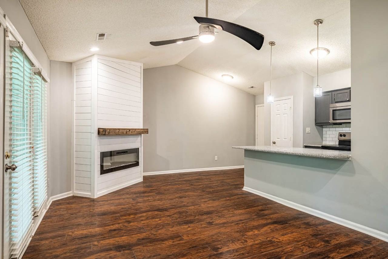 1320 Park Glen Dr
