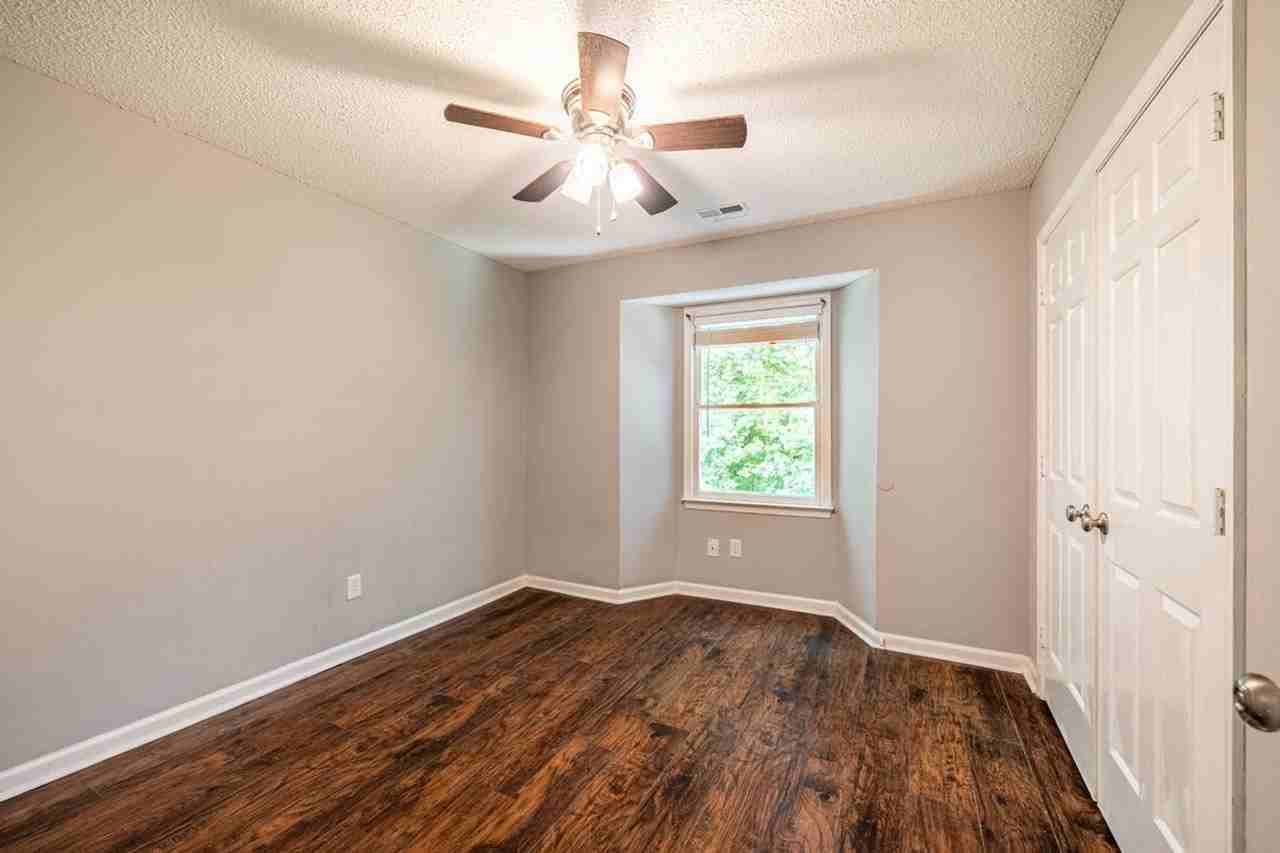 1320 Park Glen Dr - Photo 7 of 20