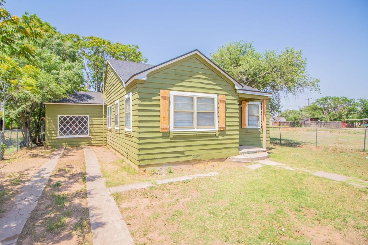 1408 24th St - Photo 2 of 15