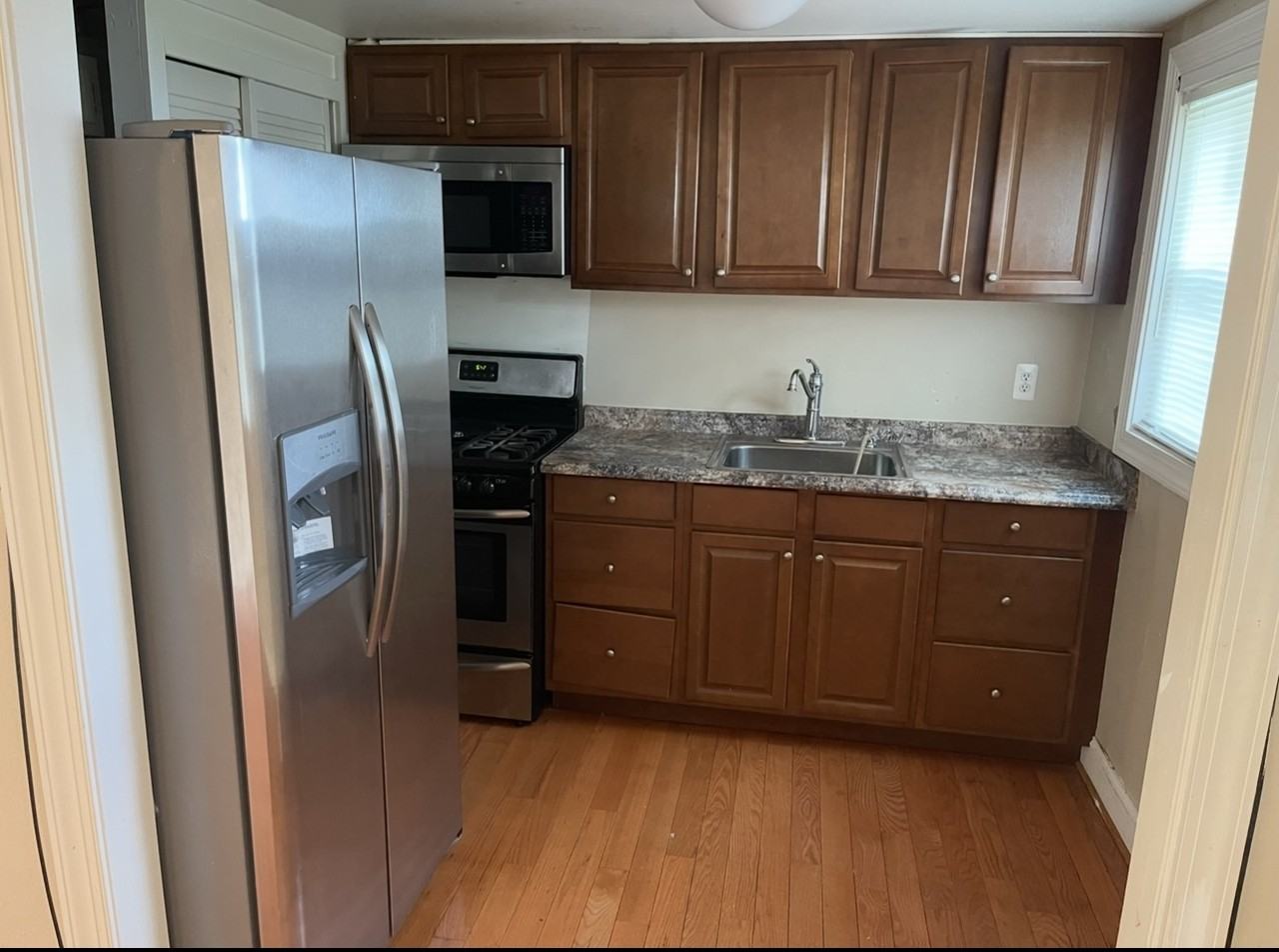 2513 Colebrooke Dr #NA - Photo 2 of 8