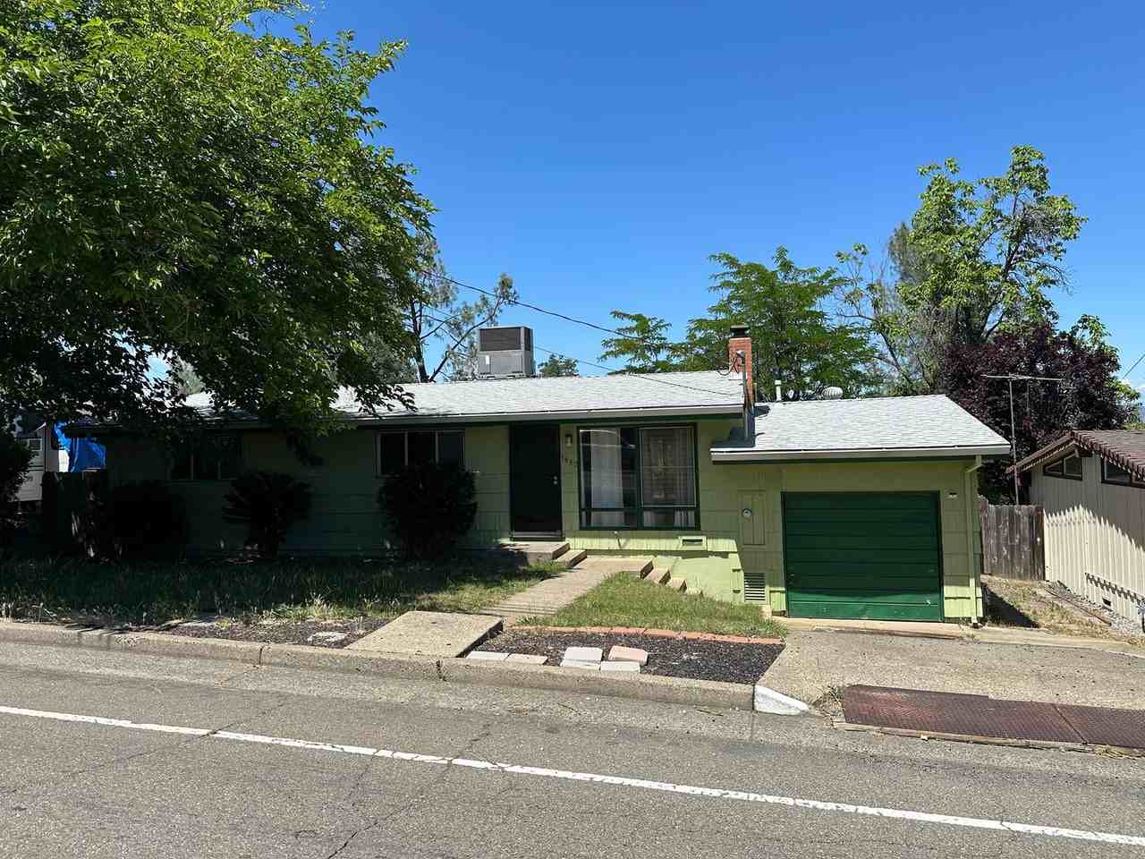1450 Riviera Dr - Photo 2 of 47