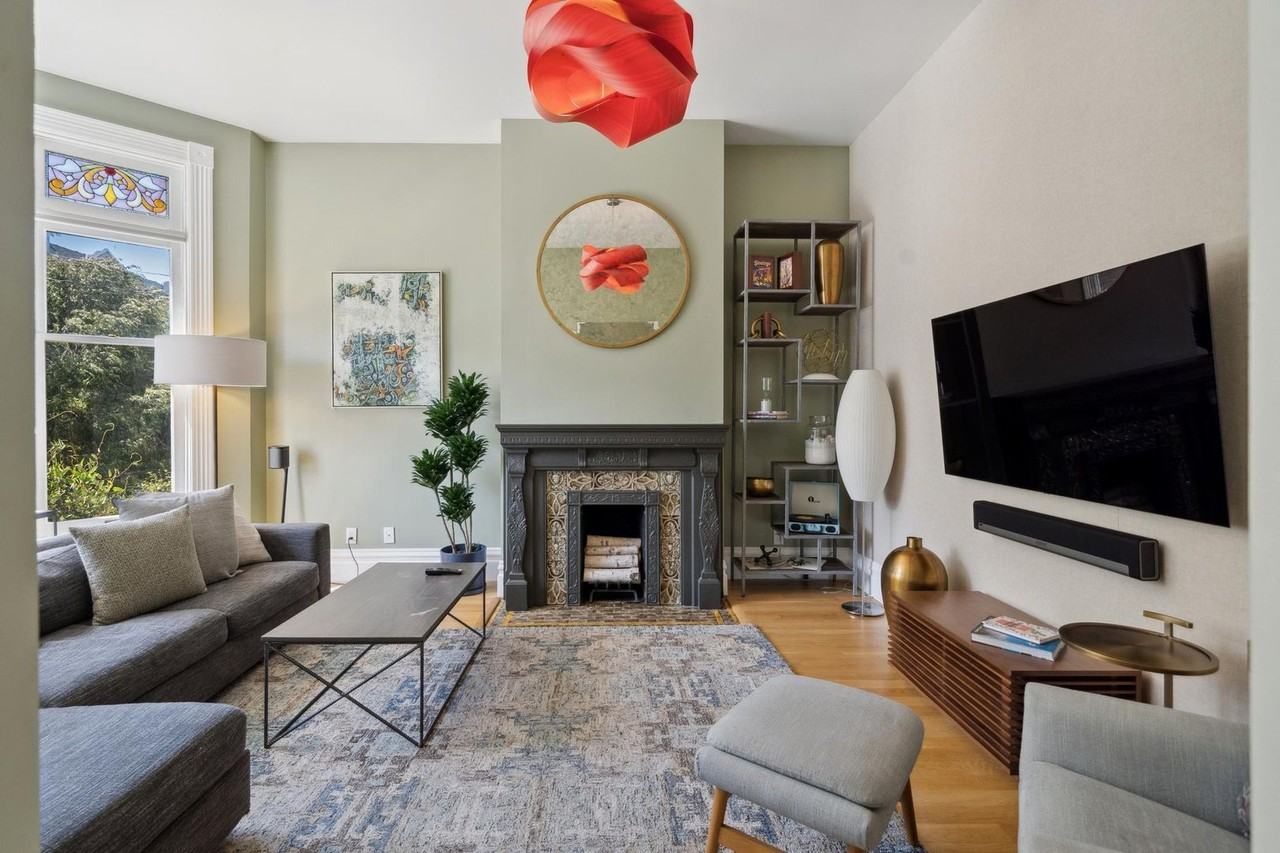 885 Castro St - Photo 3 of 23