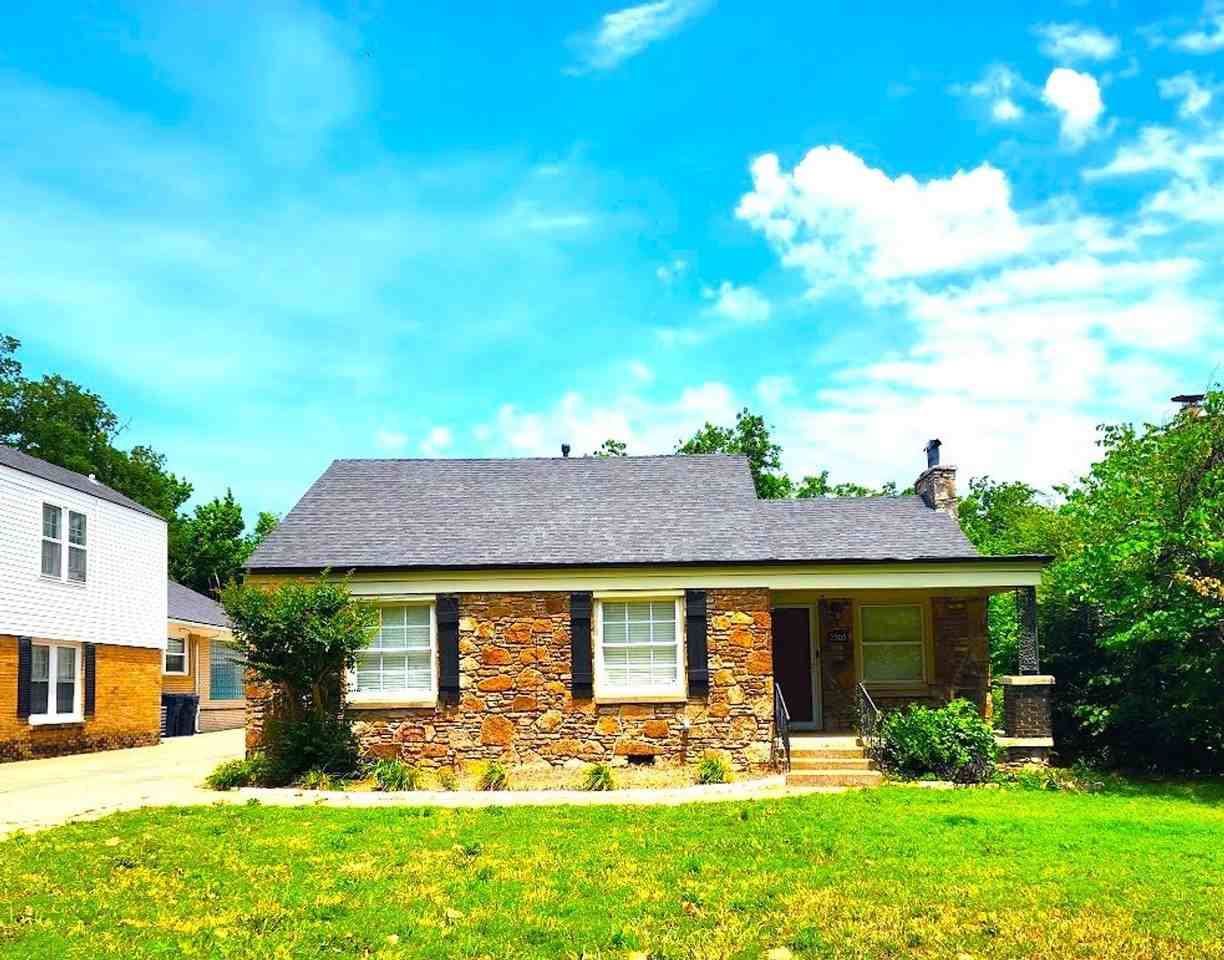 2505 Nw 29th St - Photo 2 of 35