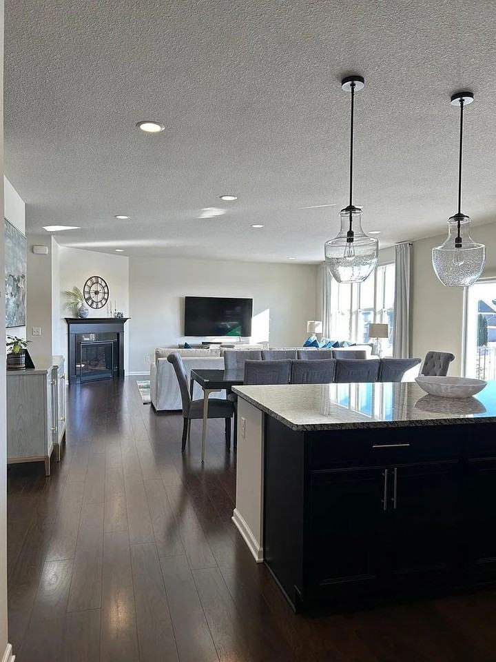 5785 Urbandale Ln N - Photo 3 of 18