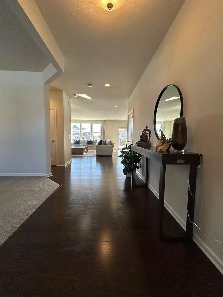 5785 Urbandale Ln N - Photo 6 of 18