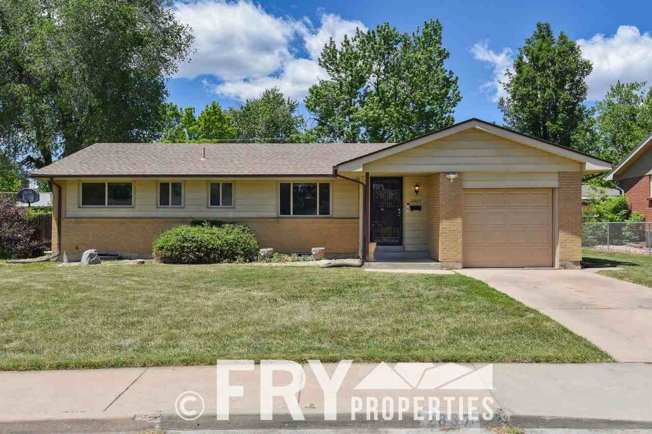 2857 S Joslin Ct - Photo 2 of 28