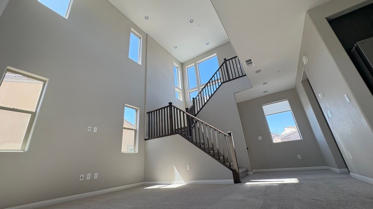 11620 Golden Oriole Avenue - Photo 5 of 35