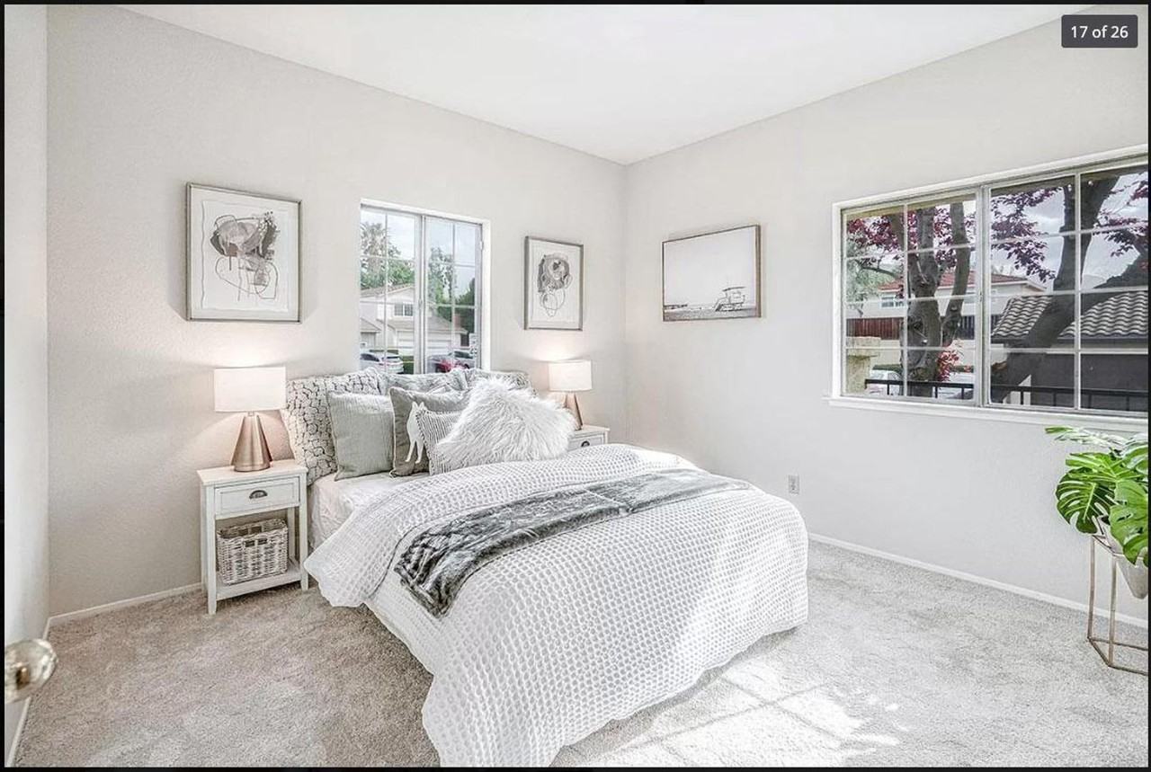 24 Washington Square Dr - Photo 4 of 15