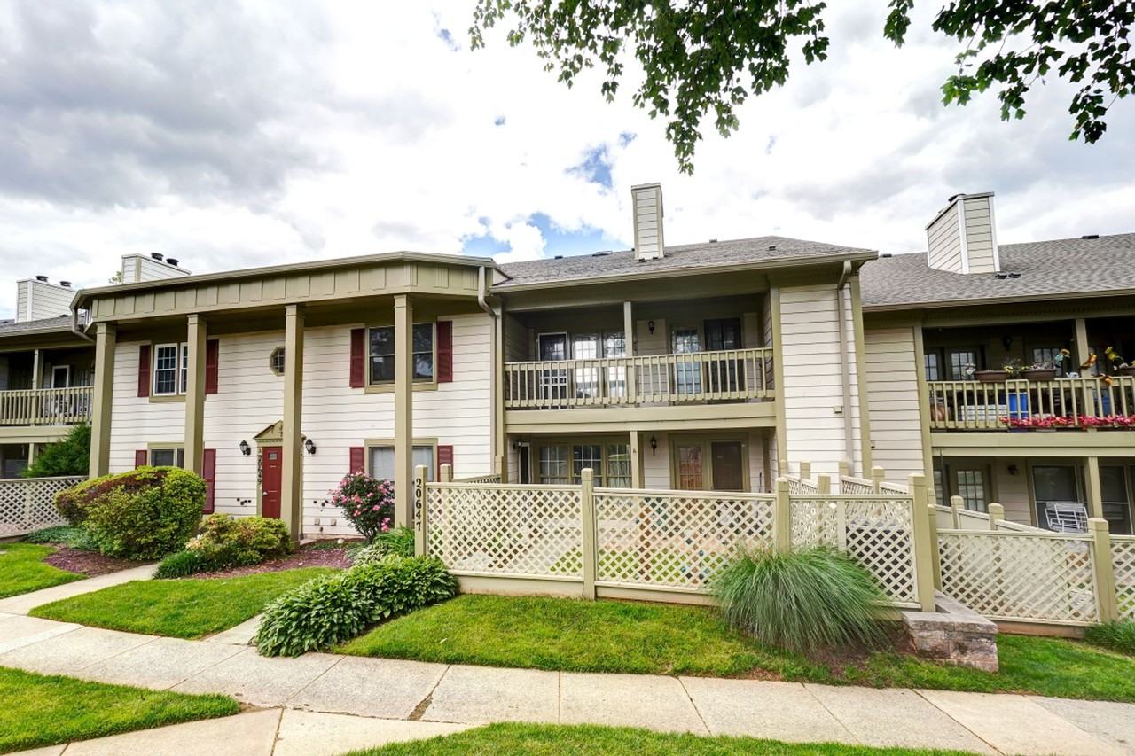 20649 Shadyside Way #B - Photo 3 of 30