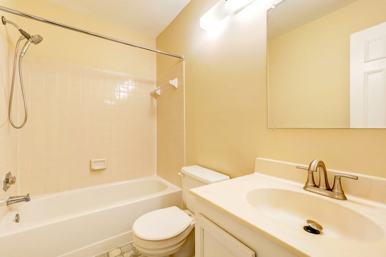 20649 Shadyside Way #B - Photo 6 of 30